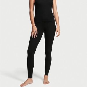 Victoria’s Secret size XS black ribbed leggings. Perfect condition!